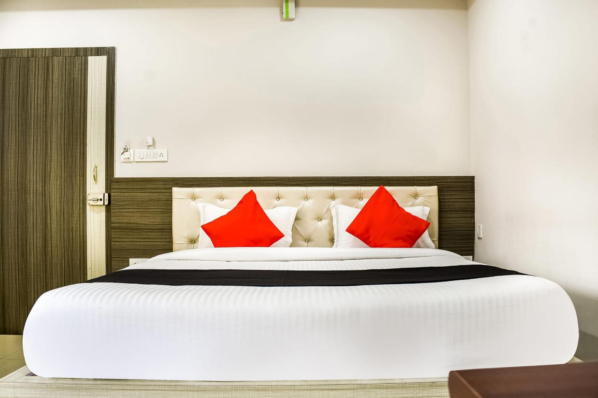 Hotel Capital O Jai Adisson Cuttack Zewnętrze zdjęcie