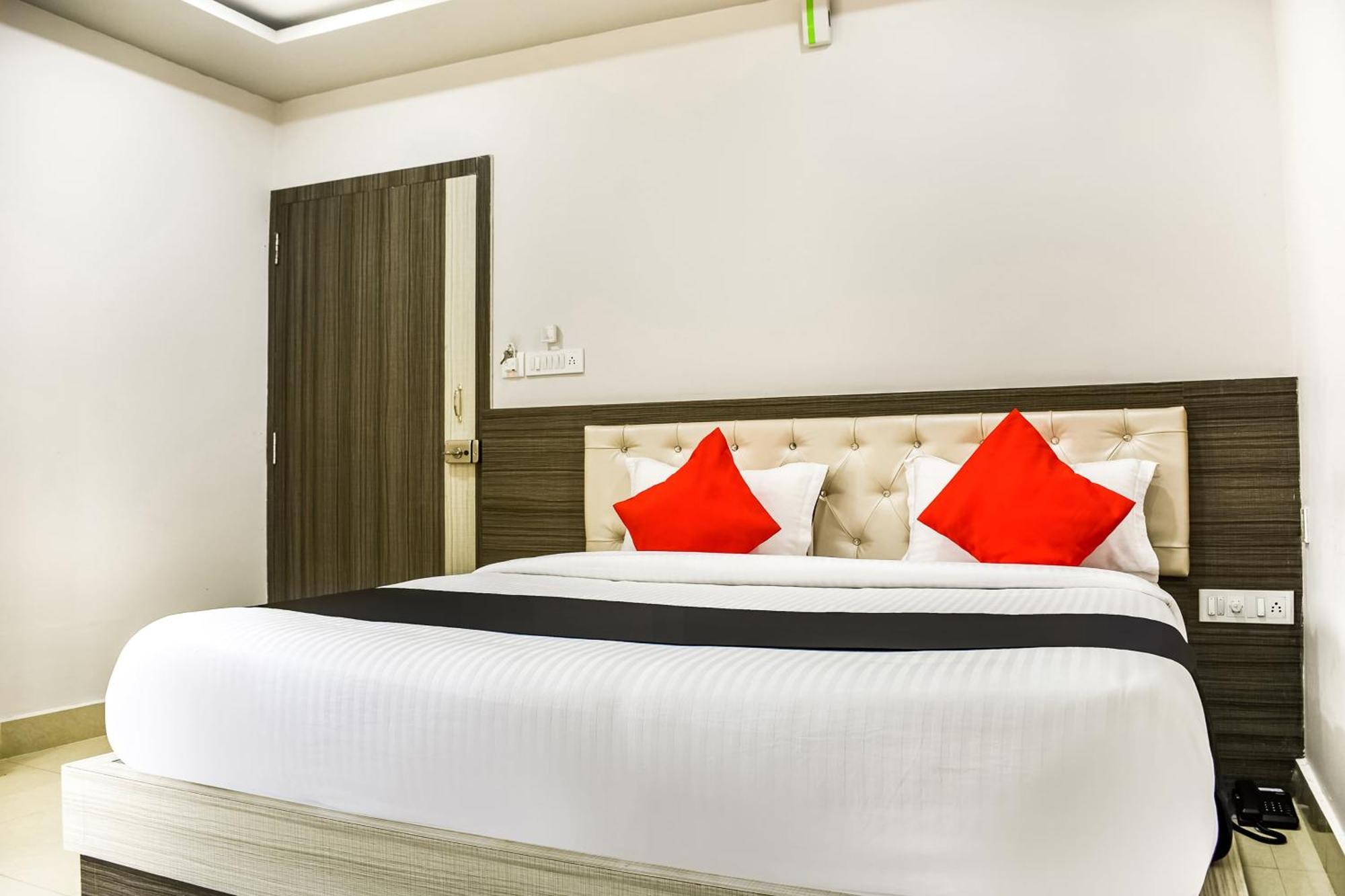 Hotel Capital O Jai Adisson Cuttack Zewnętrze zdjęcie