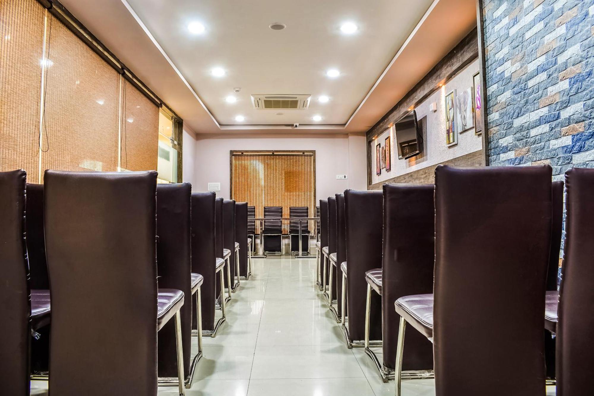 Hotel Capital O Jai Adisson Cuttack Zewnętrze zdjęcie