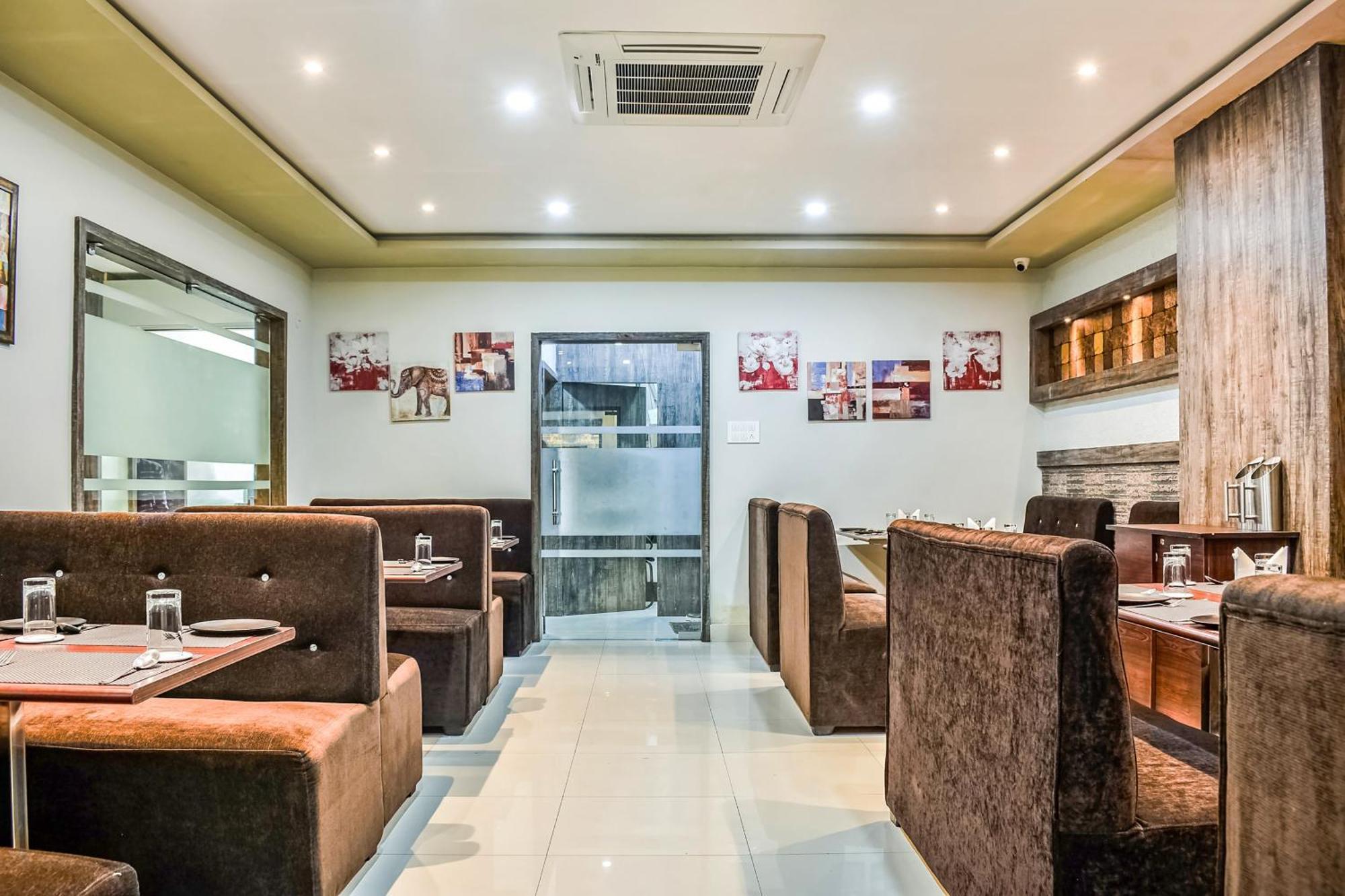 Hotel Capital O Jai Adisson Cuttack Zewnętrze zdjęcie