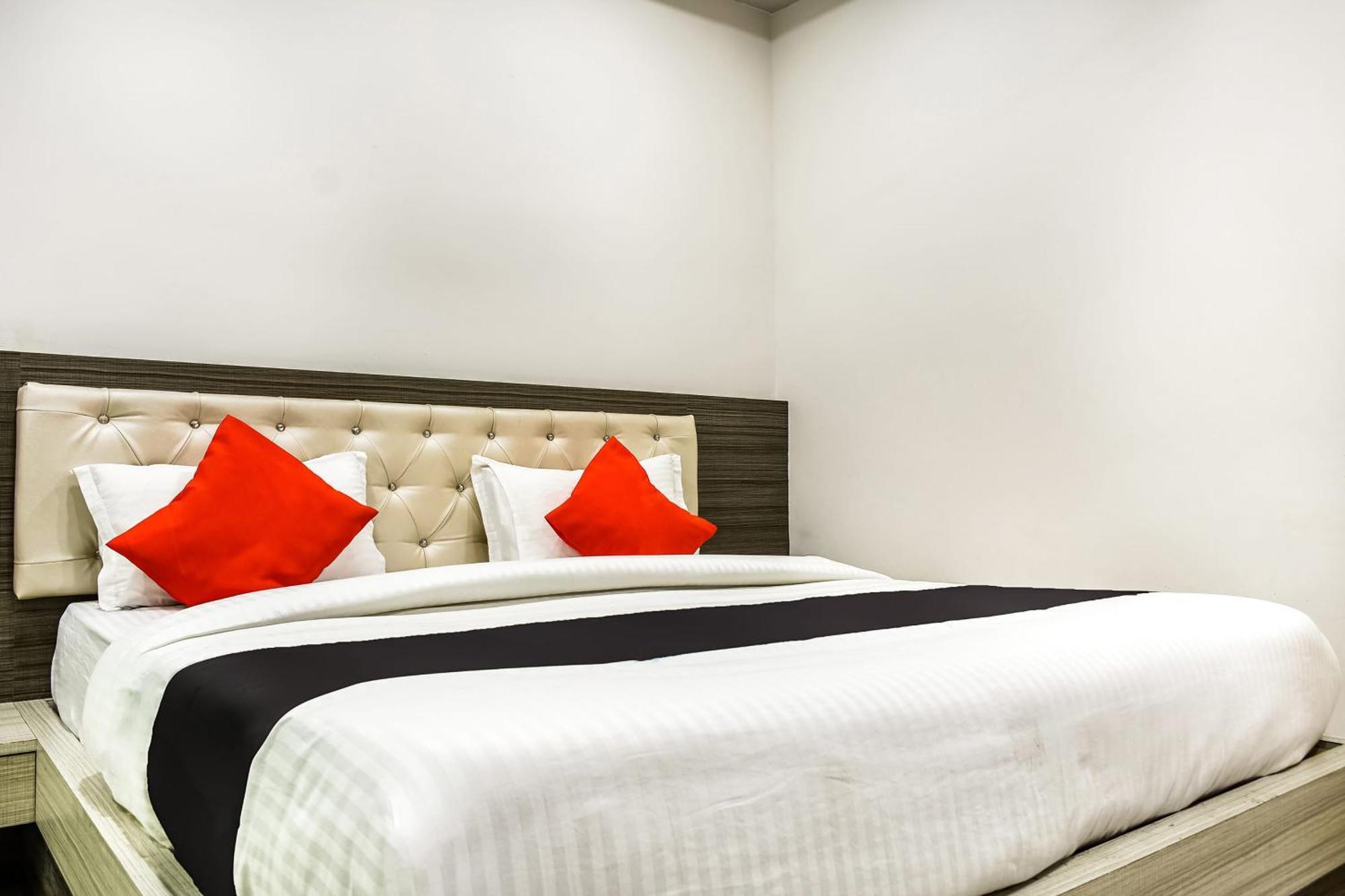 Hotel Capital O Jai Adisson Cuttack Zewnętrze zdjęcie