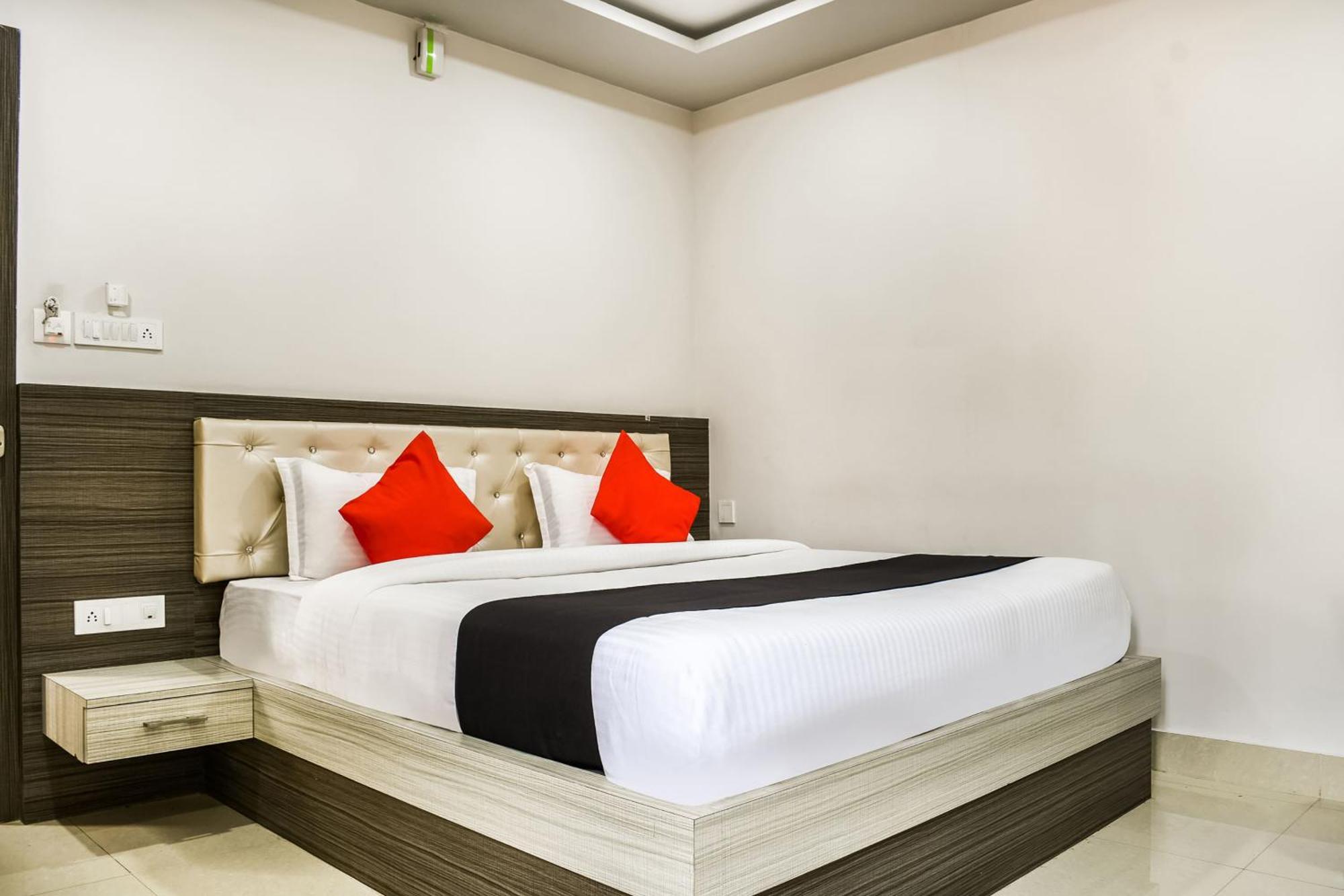 Hotel Capital O Jai Adisson Cuttack Zewnętrze zdjęcie